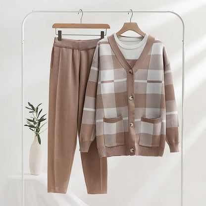 Zyrell | Women’s 3-Piece Plaid Knit Set